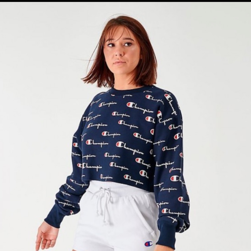 Champion logo cropped sweatshirt size M
